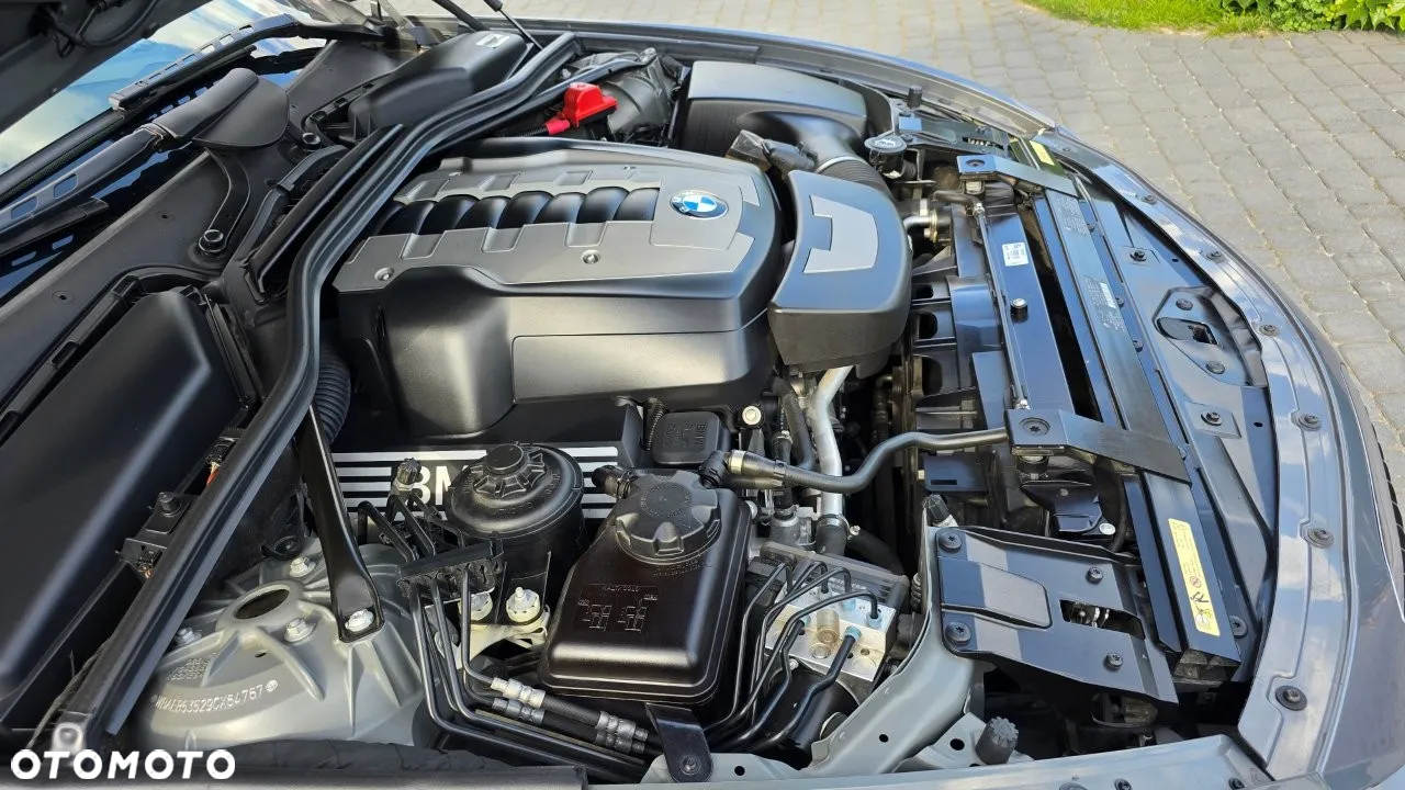 BMW Seria 6 650 i - 25