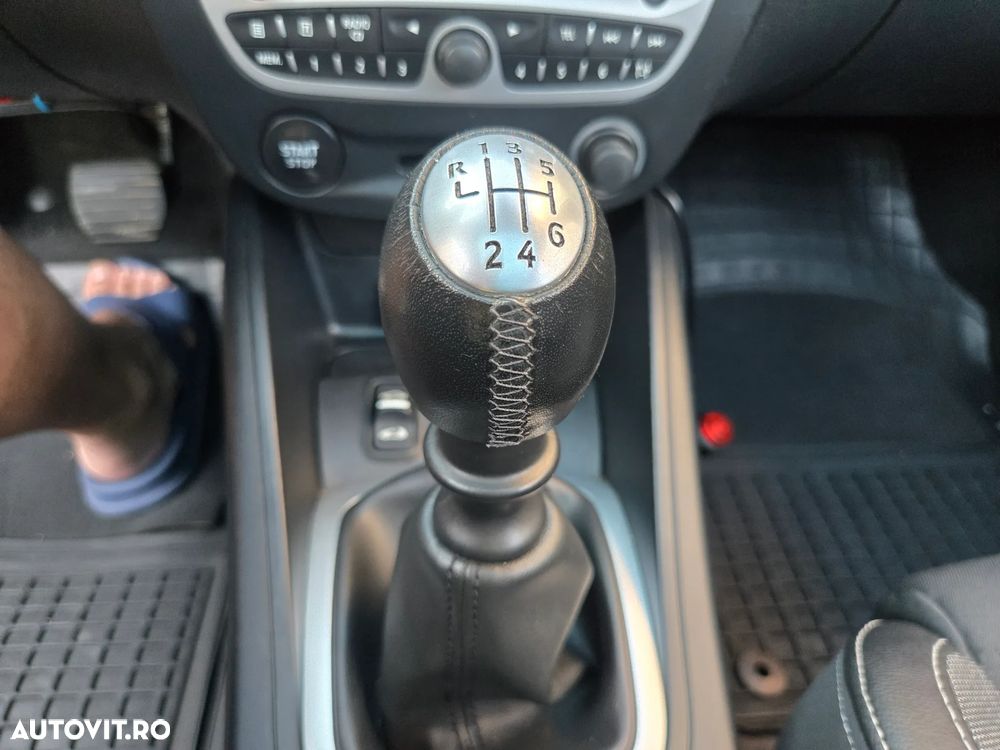 Renault Megane - 30