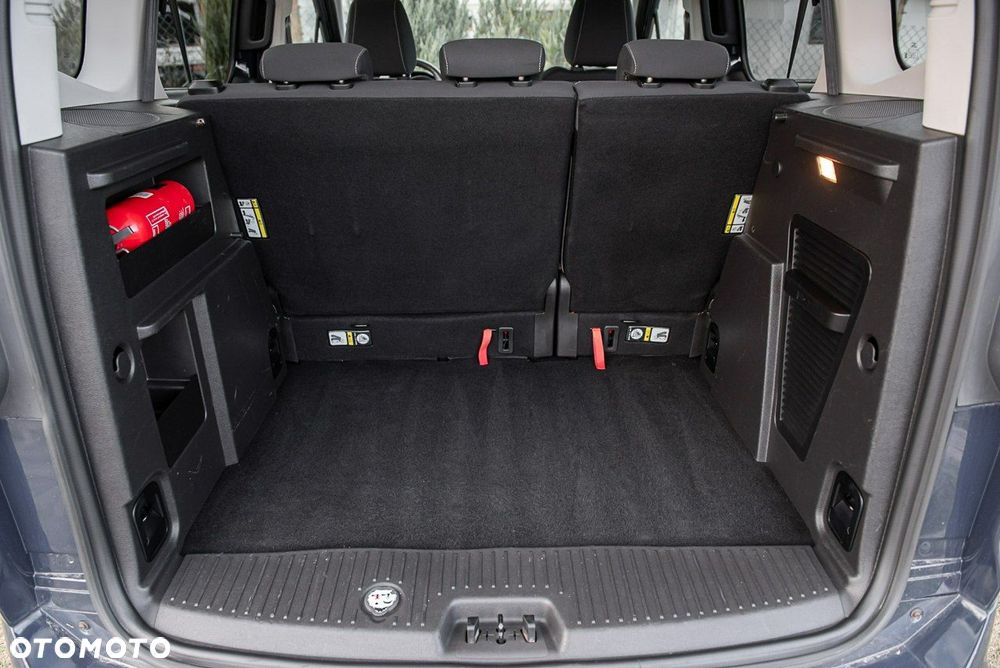 Ford Tourneo Courier - 24