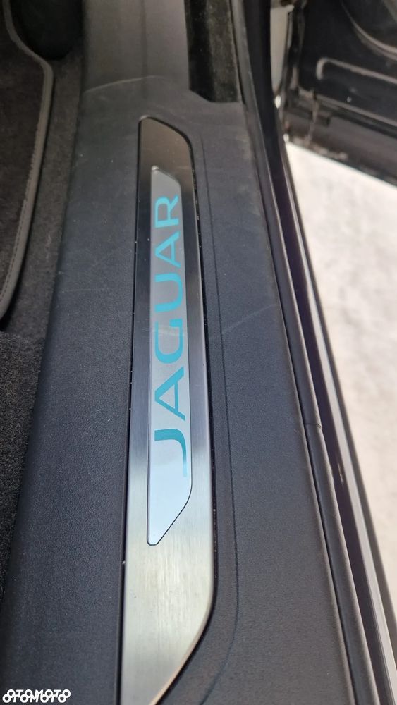 Jaguar F-Pace - 18