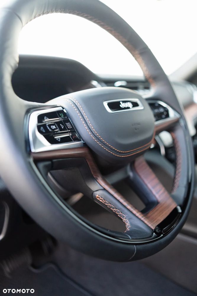 Jeep Grand Cherokee - 5