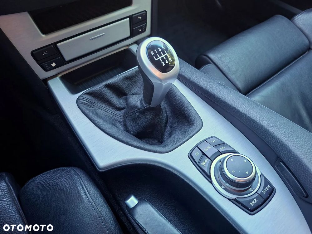 BMW Seria 5 525d - 30