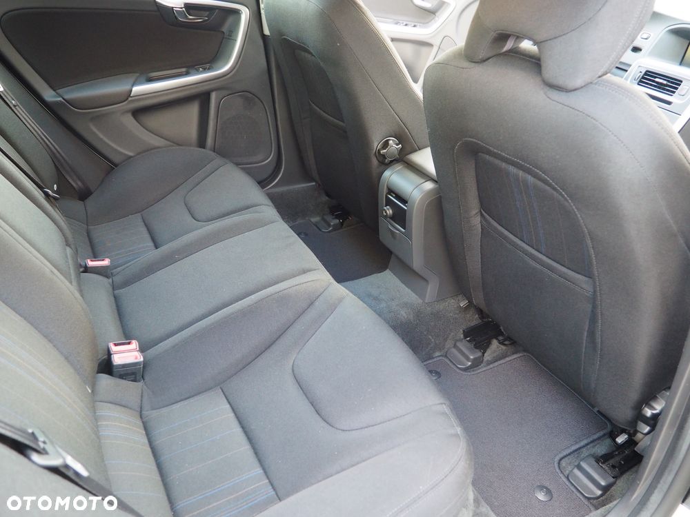 Volvo S60 D2 - 15