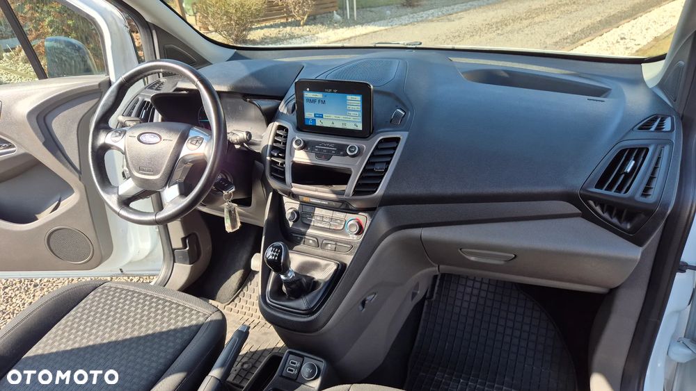 Ford Tourneo Connect Grand - 25
