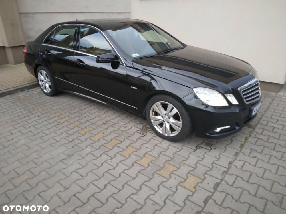 Mercedes-Benz Klasa E - 9