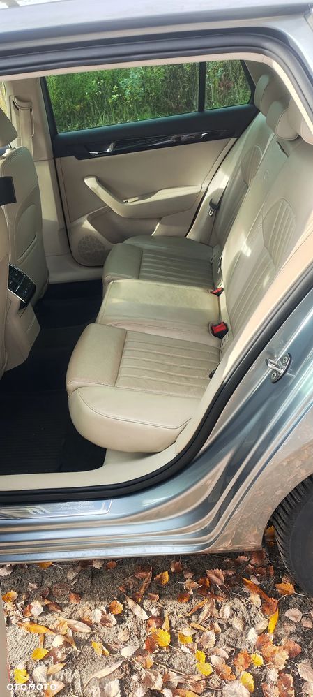 Skoda Superb 2.0 TDI L&K DSG - 18
