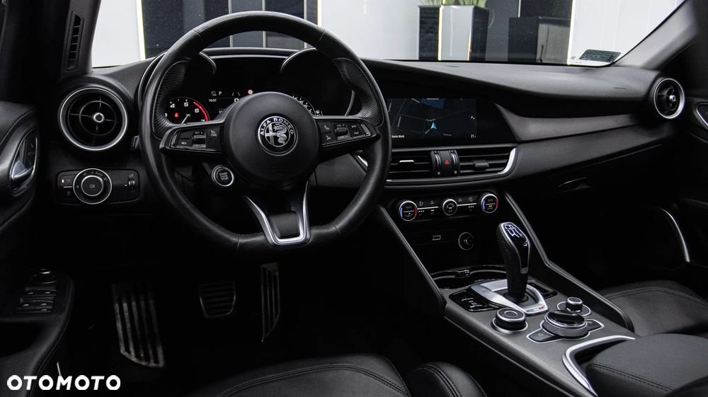 Alfa Romeo Giulia 2.0 Turbo Veloce - 16