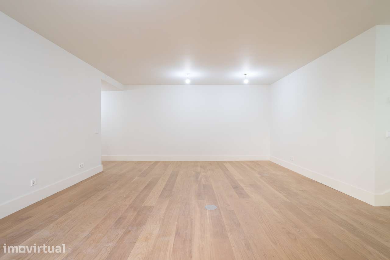 APARTAMENTO T2 DUPLEX DE LUXO, A 3 MINUTOS DA AV. DA LIBERDADE - Grande imagem: 4/55