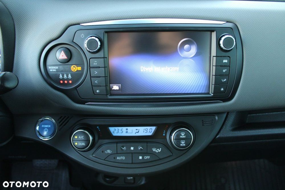 Toyota Yaris - 16