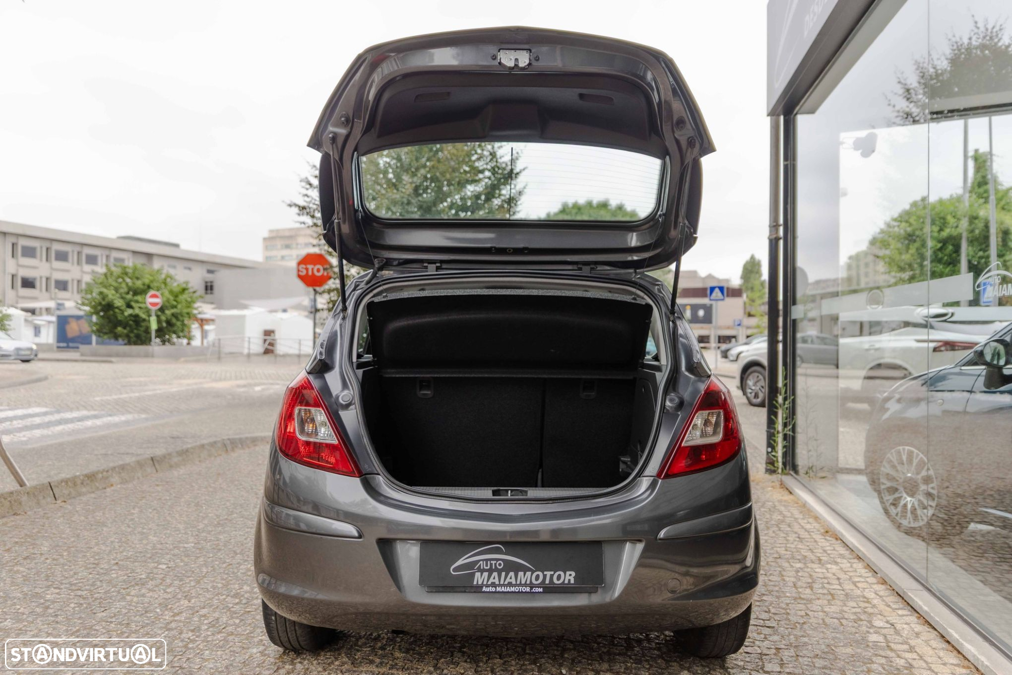 Opel Corsa 1.2 Enjoy - 16