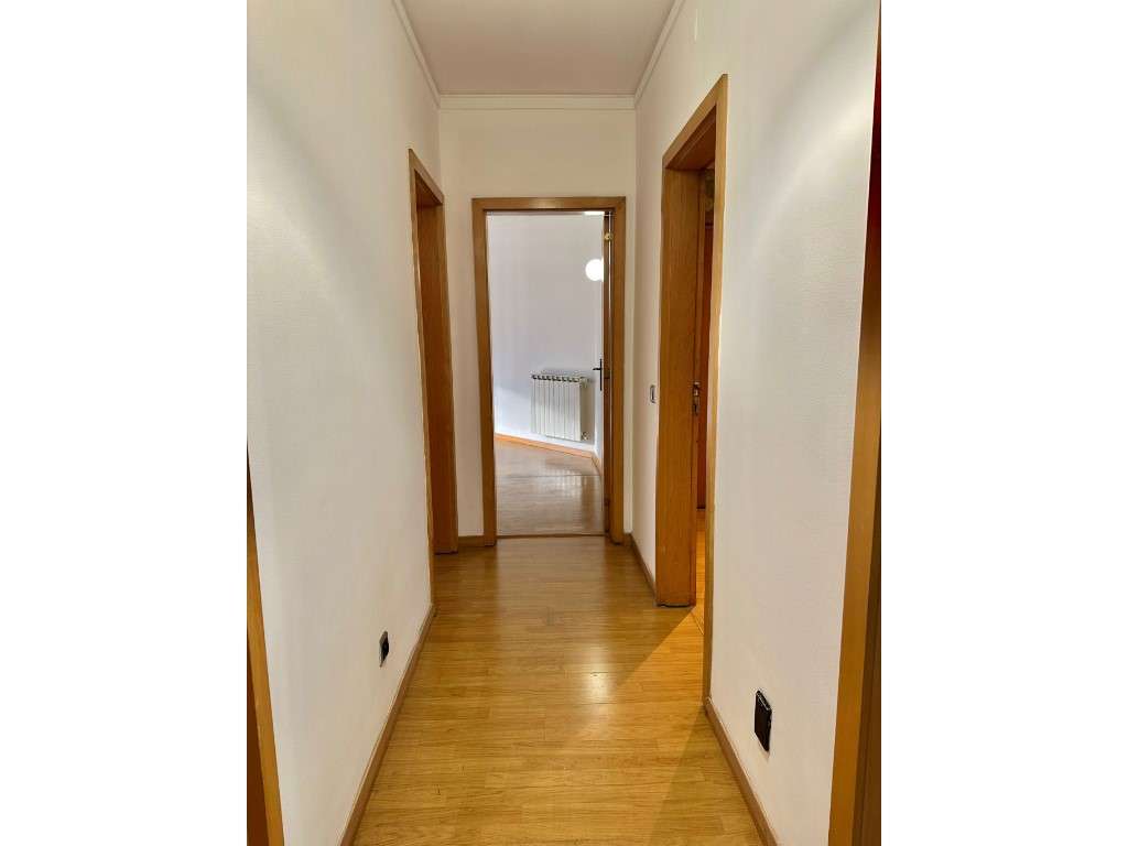 Apartamento T5 Junto às Torres de Lisboa, Rua Tomás Fonseca - Grande imagem: 3/18