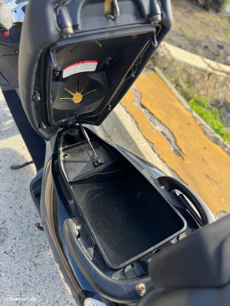 Piaggio XEvo X9 Evolution 500 - 18