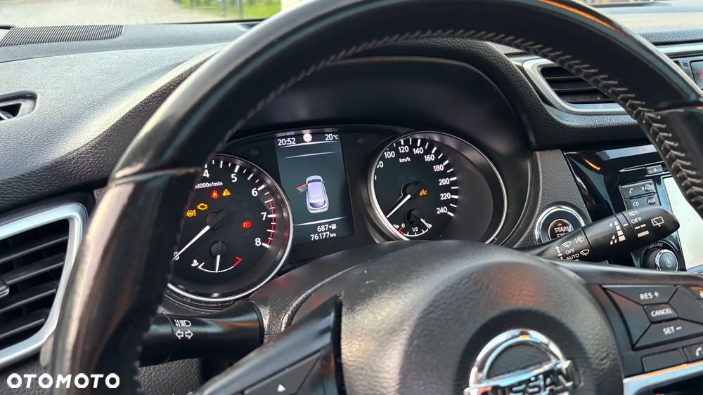 Nissan Qashqai 1.2 DIG-T N-Connecta EU6 - 10