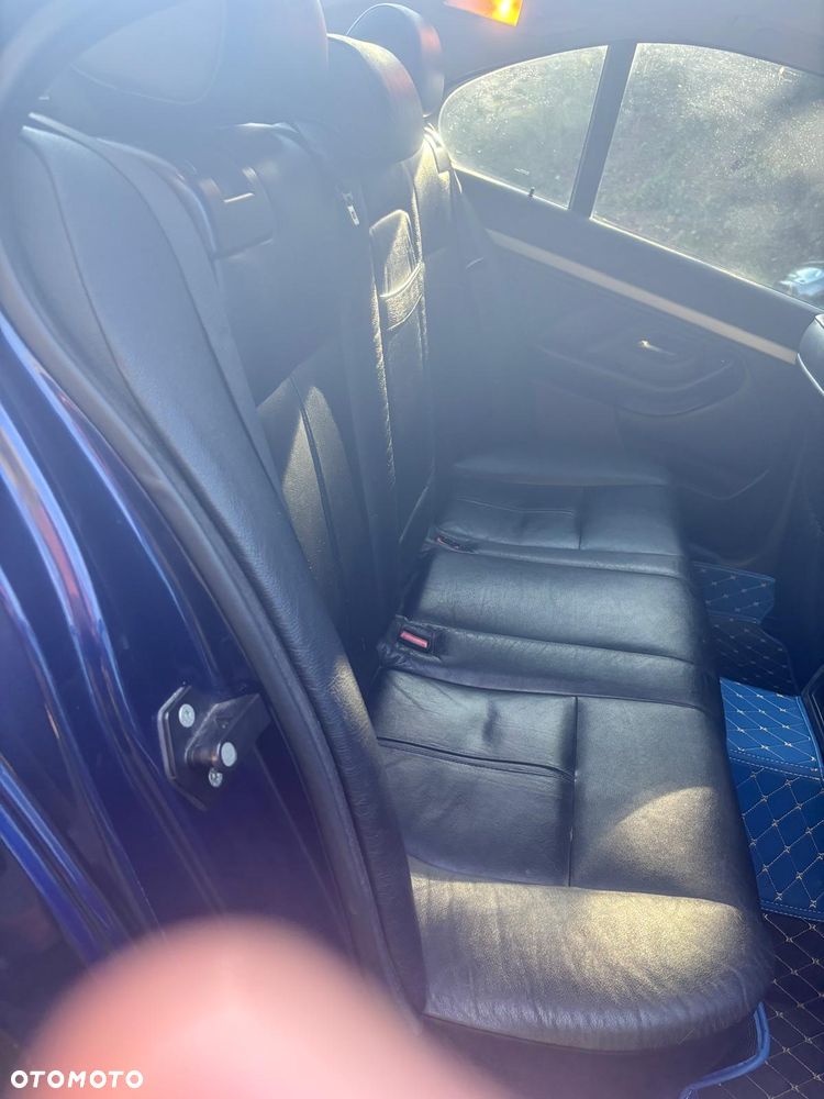 BMW Seria 5 520i - 9