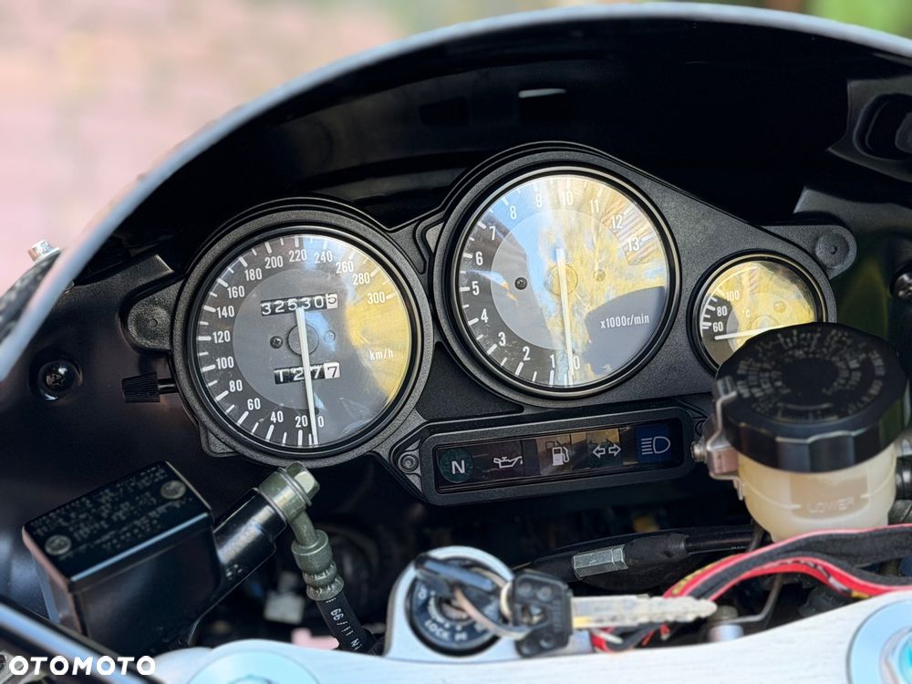 Yamaha YZF - 23