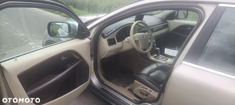 Volvo XC 70 - 8