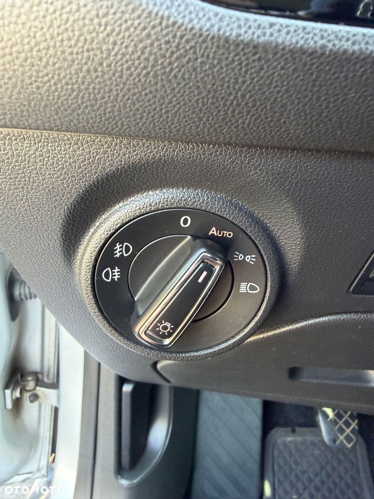 Seat Leon 2.0 TDI DPF Style - 11
