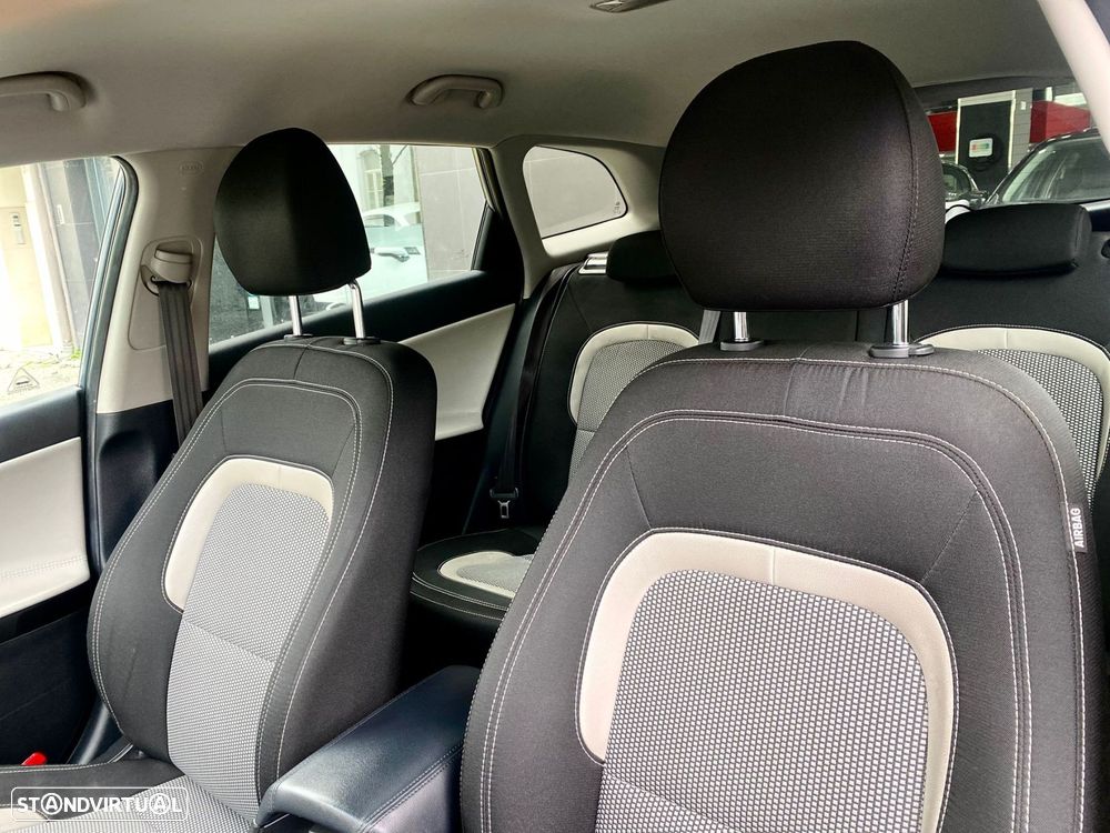 Kia Ceed SW 1.6 CRDi ECO - 14