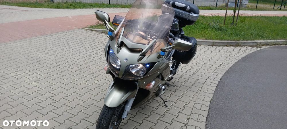 Yamaha FJR - 2