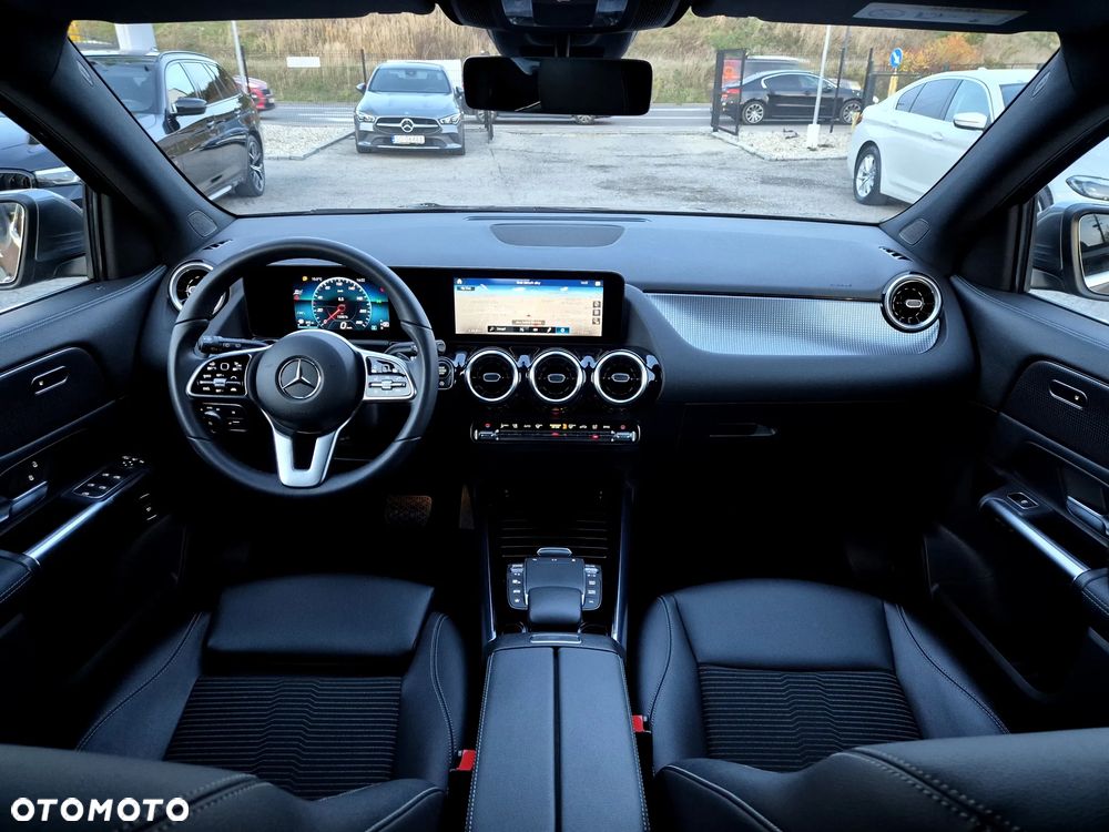 Mercedes-Benz GLA - 6