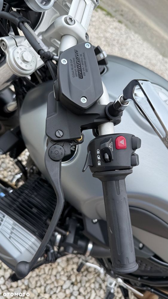 BMW R - 6