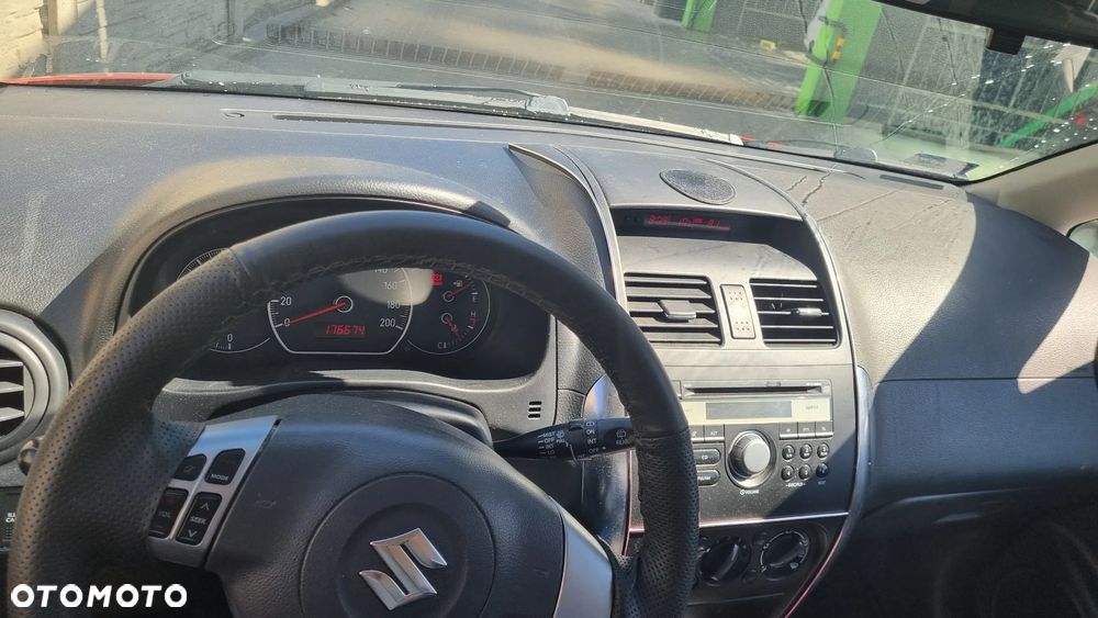 Suzuki SX4 - 1