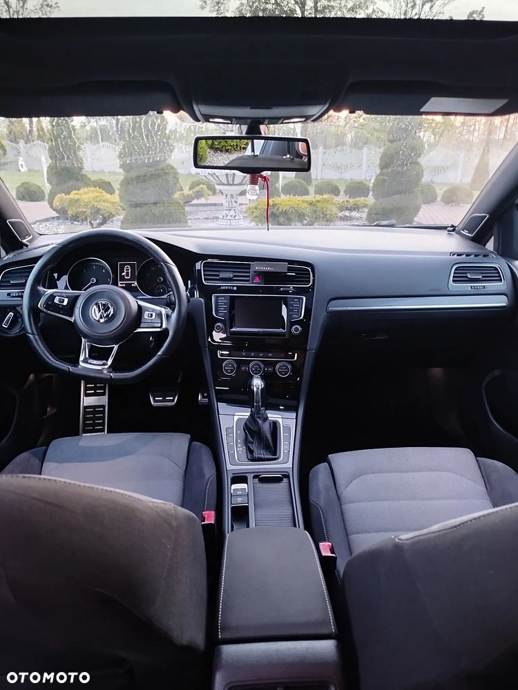 Volkswagen Golf - 8