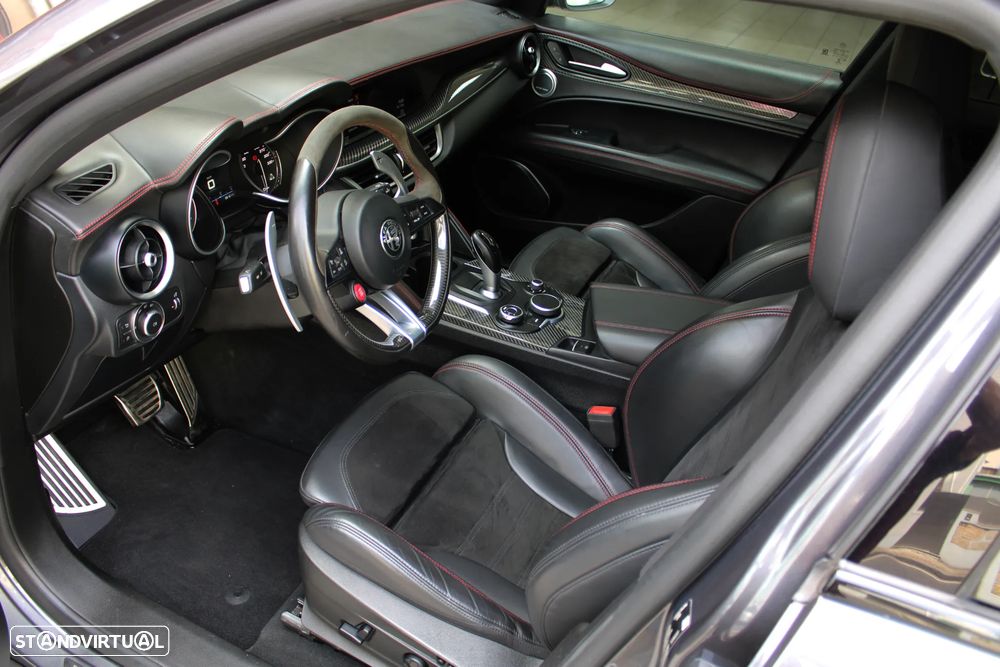 Alfa Romeo Stelvio V6 2.9 Bi-Turbo AT8-Q4 Quadrifoglio - 24