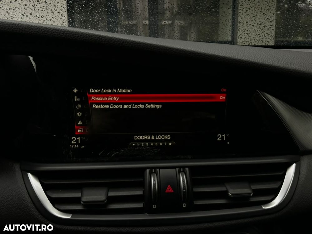 Alfa Romeo Giulia 2.0 Turbo AWD AT8 Veloce - 26