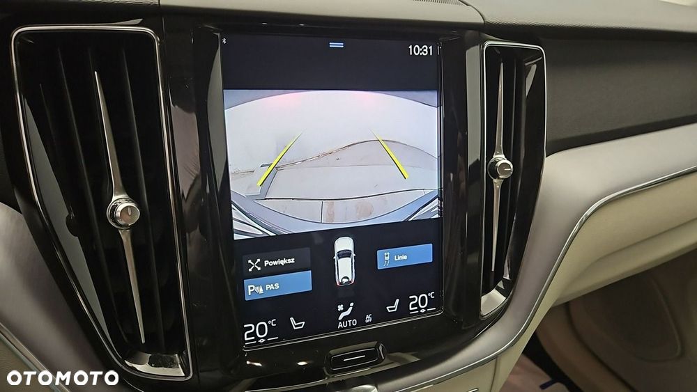 Volvo XC 60 D3 Momentum Pro - 21
