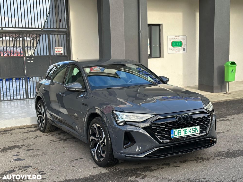 Audi Q8 e-tron 50 quattro S Line - 4
