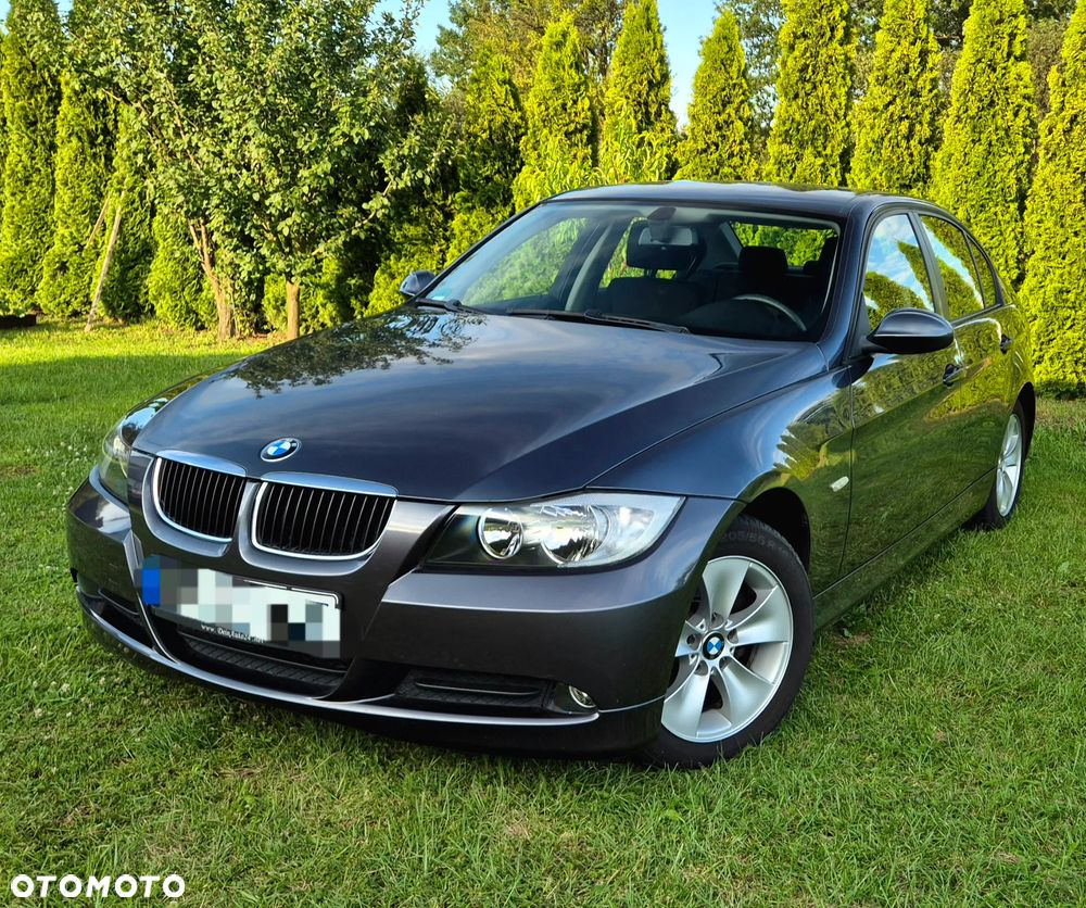 BMW Seria 3 318i - 1