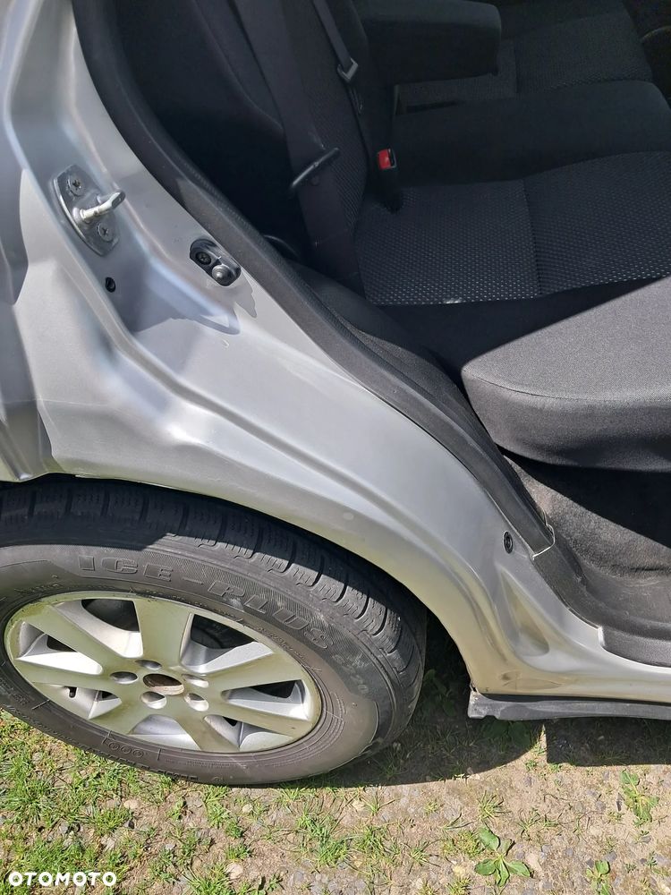 Suzuki Grand Vitara 2.0 - 19