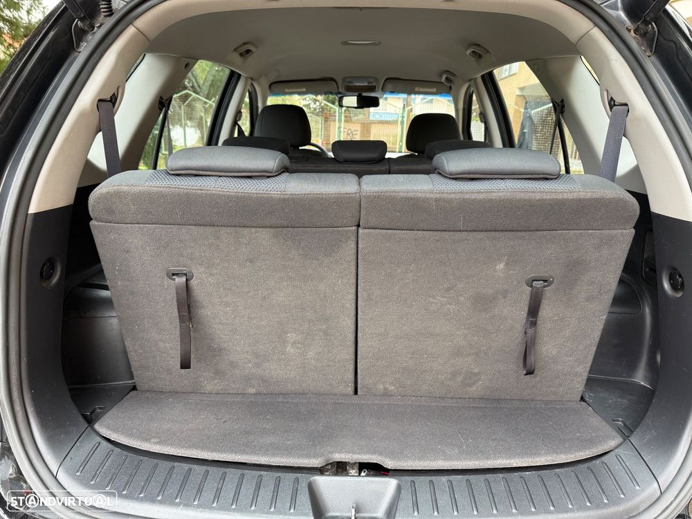 Kia Carens 2.0 CRDi LX - 8