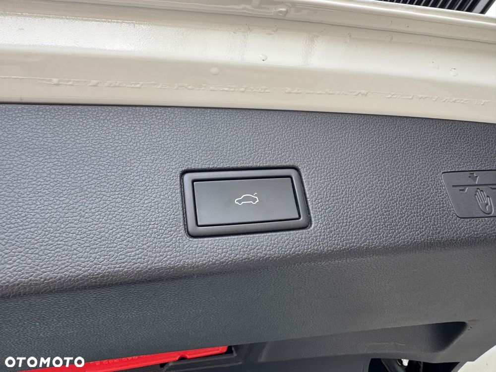 Volkswagen Golf 2.0 TDI United - 26