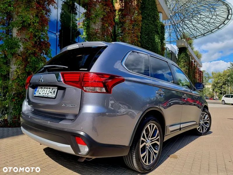 Mitsubishi Outlander 2.0 Instyle Navi 4WD CVT - 4