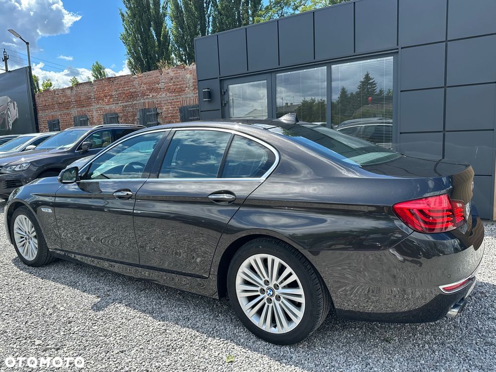 BMW Seria 5 520i Luxury Line - 8