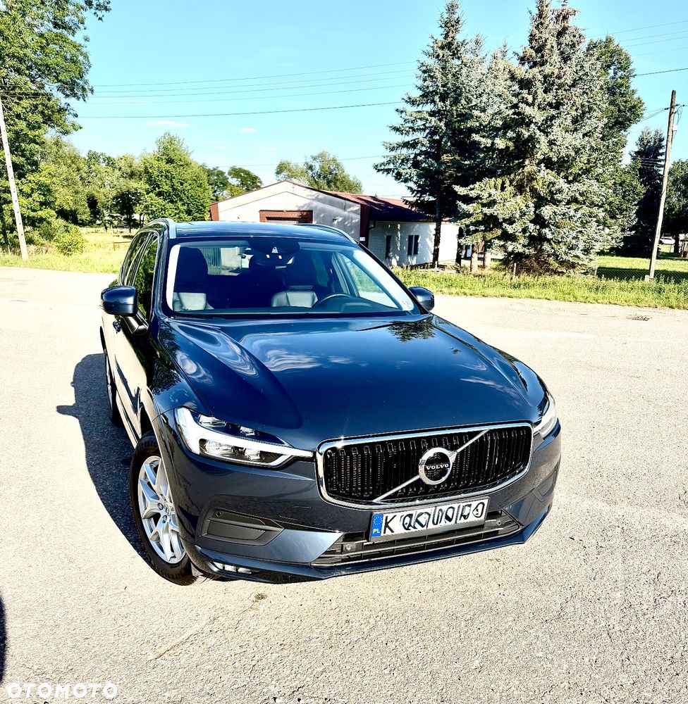 Volvo XC 60 T5 AWD Momentum Pro - 1
