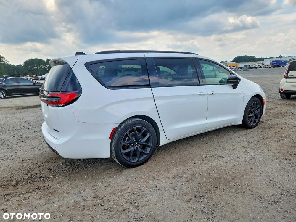 Chrysler Pacifica 2023 photo 4