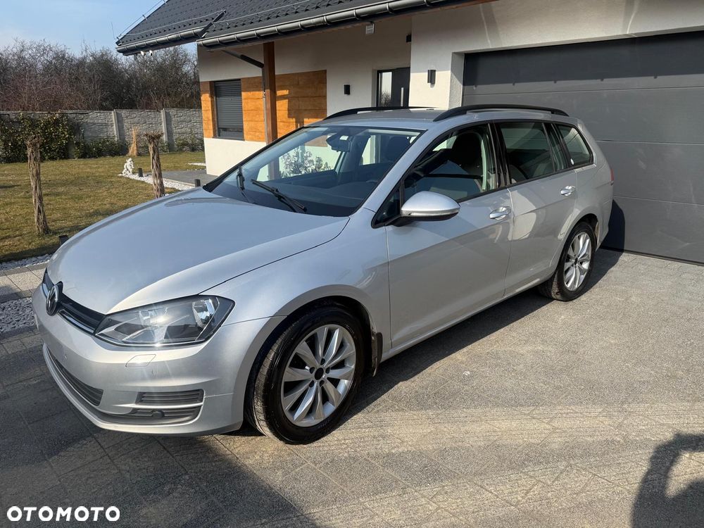 Volkswagen Golf - 6