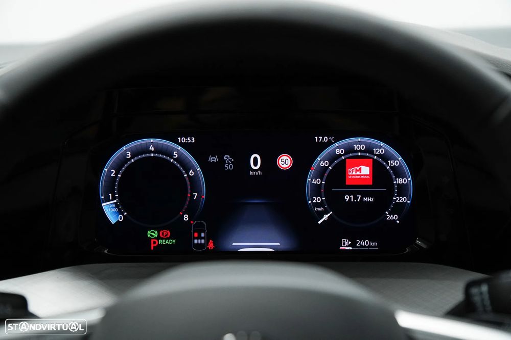 VW Golf 1.5 eTSI Urban DSG - 24