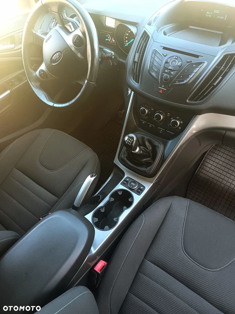 Ford Kuga 1.5 EcoBoost 2x4 Individual - 5