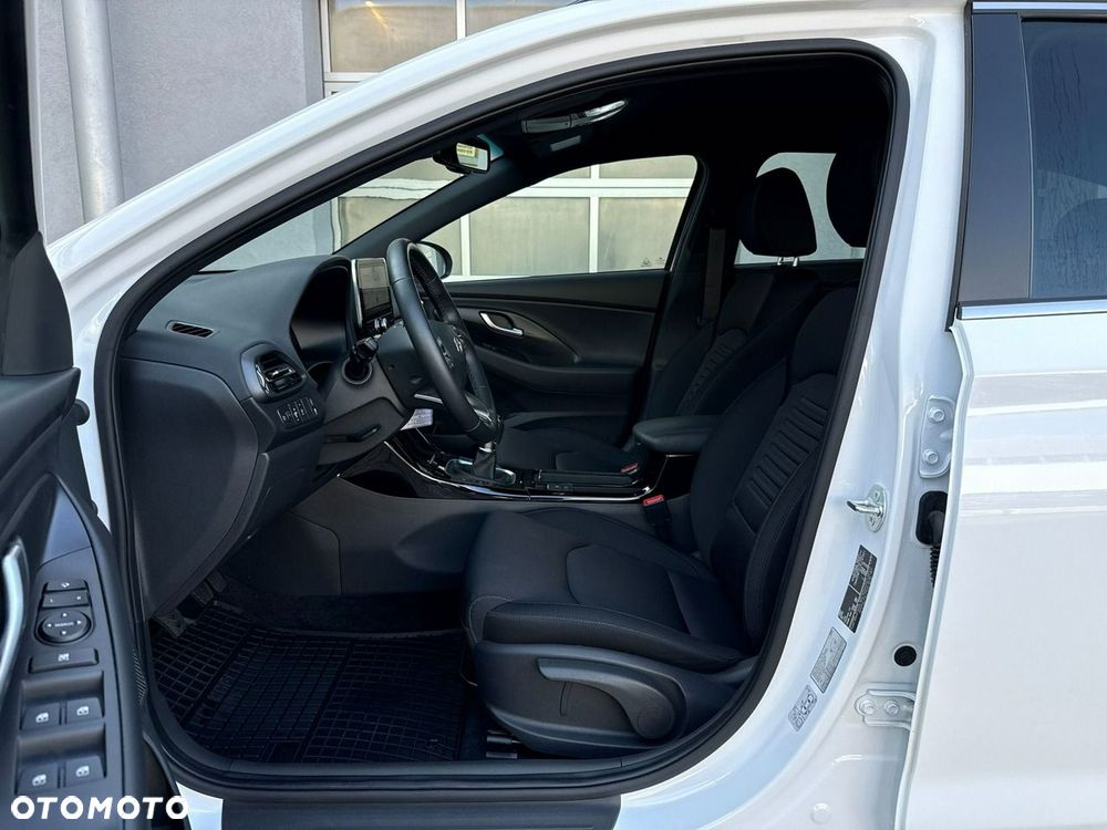 Hyundai i30 1.5 T-GDI 48V Smart - 23