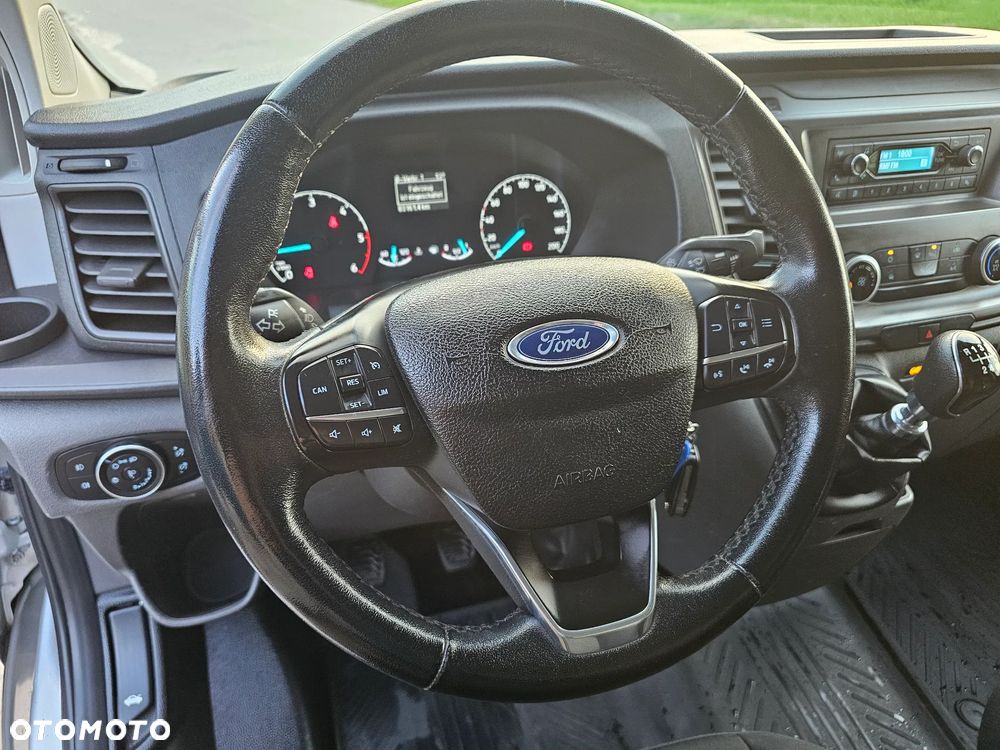 Ford TRANSIT CUSTOM - 11