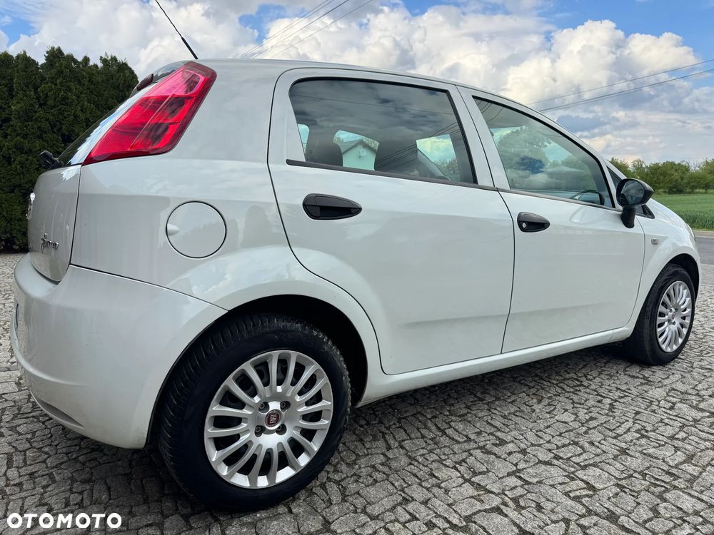 Fiat Punto 1.2 Fresh - 12