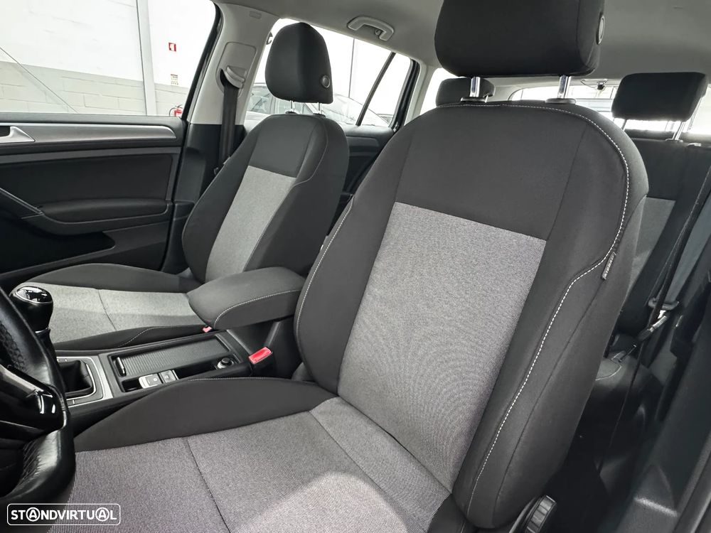 VW Golf Variant 1.6 TDi Confortline - 15