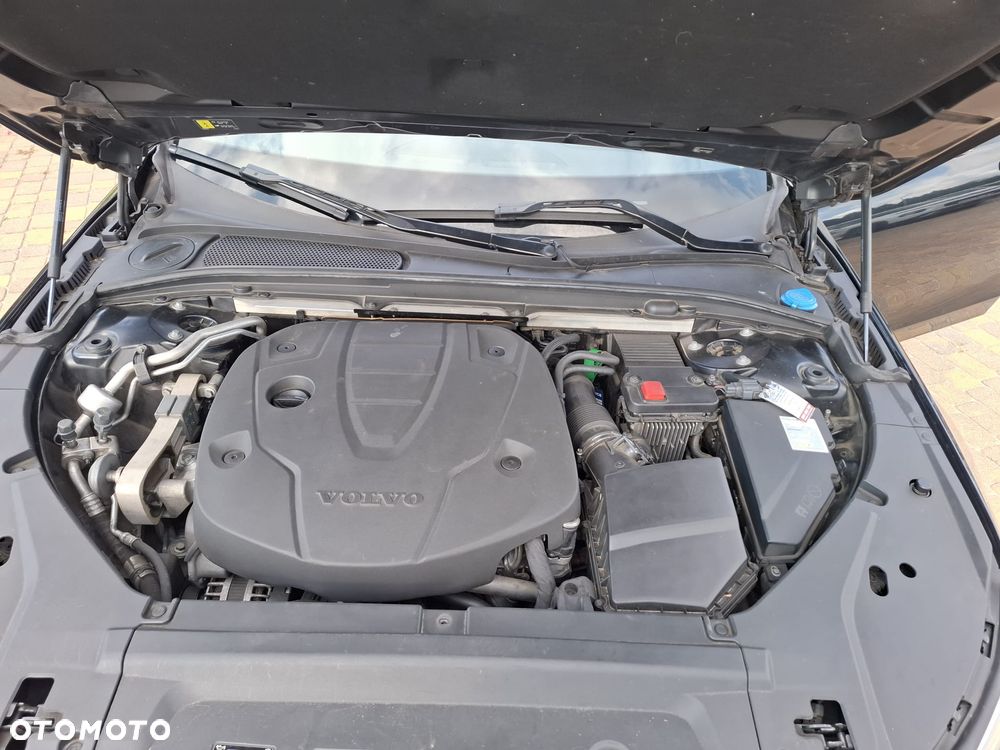 Volvo S90 D3 Momentum Pro - 22