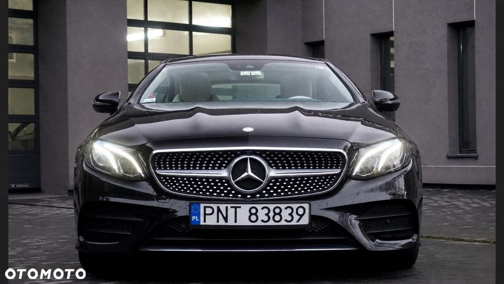 Mercedes-Benz Klasa E 400 4-Matic 9G-TRONIC - 20