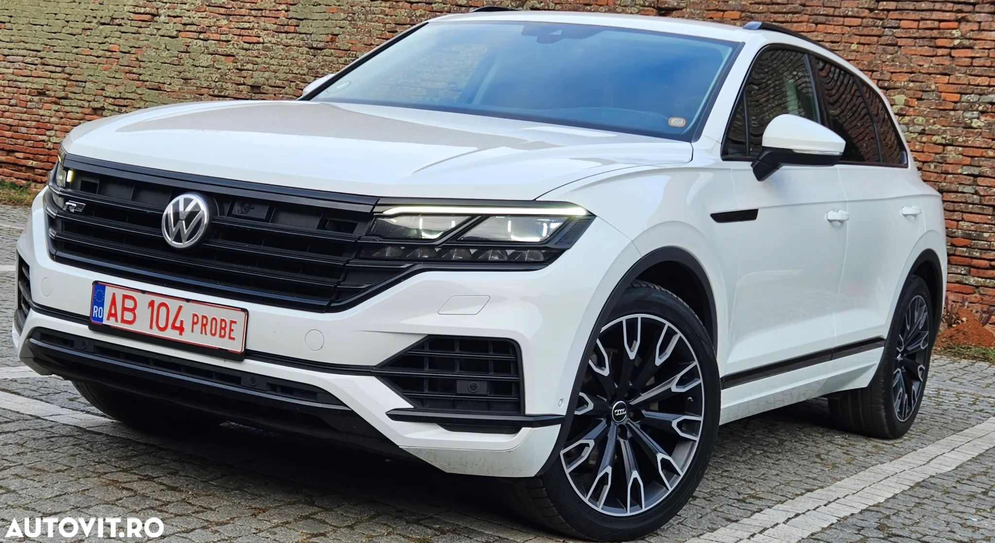 Volkswagen Touareg 3.0 V6 TDI 4Motion DPF Automatik R-Line - 1