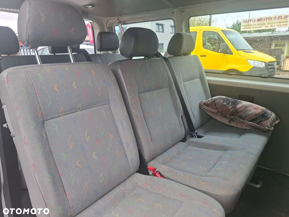 Volkswagen Transporter - 8